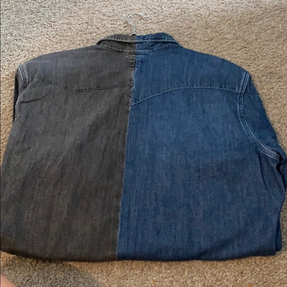 Levi’s color blocked denim shirt - Picture 7 of 7